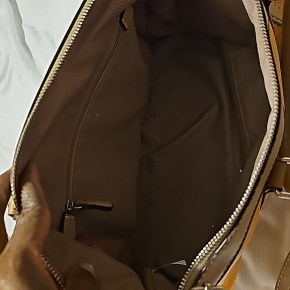 London Fog large zip top mustard yellow satchel. - Picture 5 of 7